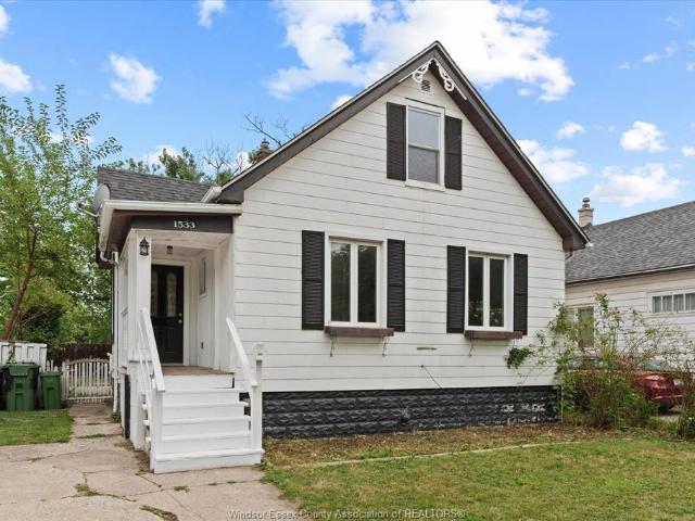 house for rent in 1533 Alexis Road Windsor, Ontario