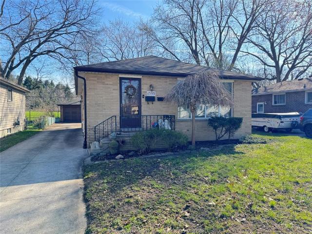 house for rent in 1595 Sun Valley Windsor, Ontario