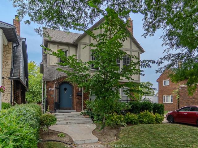 house for rent in 1652 Victoria Avenue Unit# Upper Windsor, Ontario