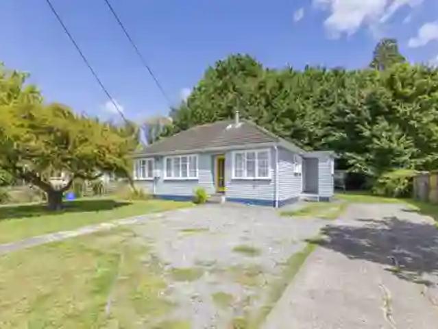 house for rent in 16 Great North Road, Waipawa, New Zealand