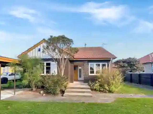 house for rent in 172 Cook Street, West End, Palmerston North, New Zealand