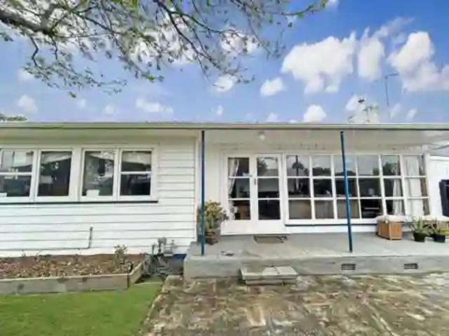 house for rent in 18 Stirling Crescent, Hokowhitu, Palmerston North, New Zealand