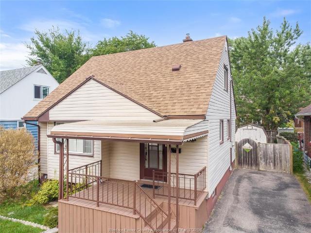 house for rent in 1944 George Avenue Windsor, Ontario