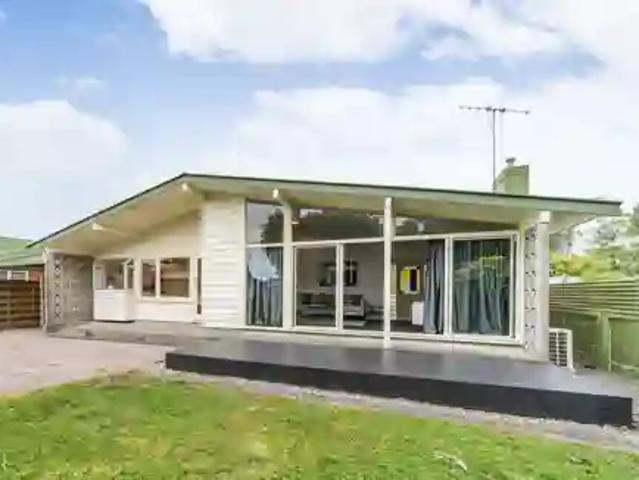 house for rent in 19 Buick Crescent, Awapuni, Palmerston North, New Zealand