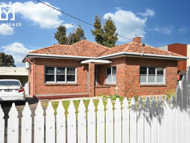 House for rent in 214 Fryers St, Shepparton
