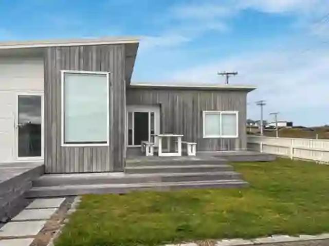 house for rent in 21 Ocean Beach Street, Foxton Beach, Horowhenua, New Zealand