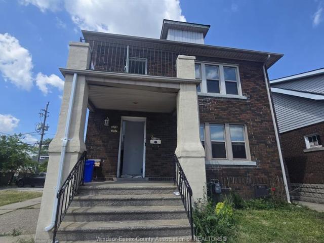 house for rent in 2257 Howard Avenue Unit# Main Windsor, Ontario