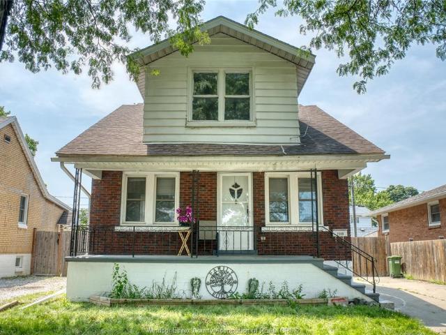 house for rent in 2309 Alexis Road Windsor, Ontario