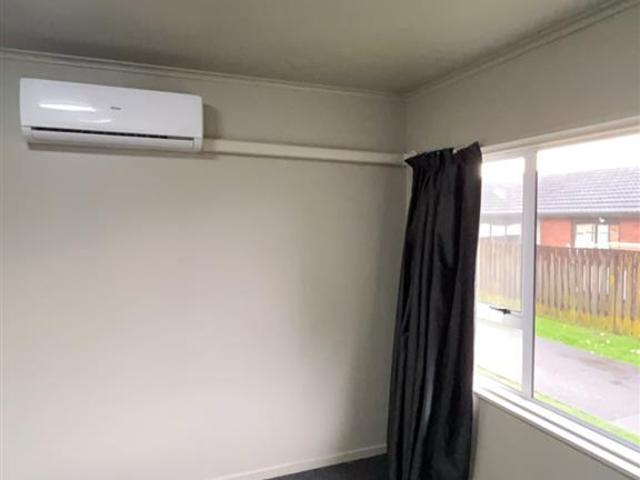 House for rent in 2/37 Clevedon Road, Papakura
