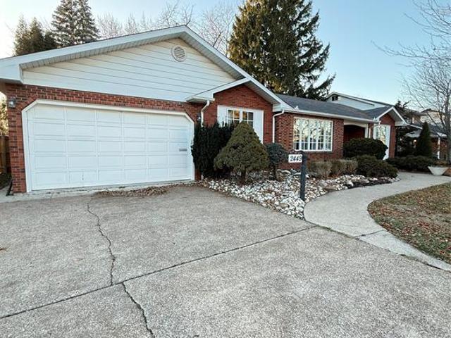 house for rent in 2449 Alexandra Avenue Windsor, Ontario