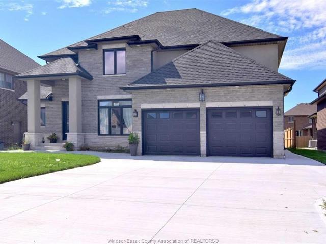 house for rent in 257 Arkona Court Lakeshore, Ontario