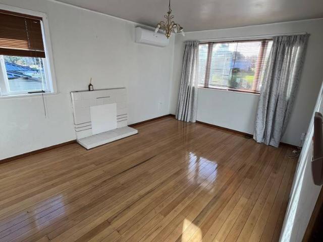 House for rent in 28 Maui Pomare Street, Blockhouse Bay