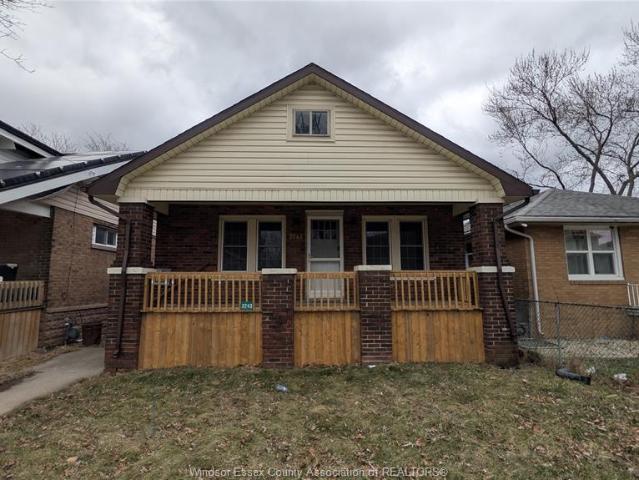 house for rent in 3243 Millen Street Unit# Lower Windsor, Ontario