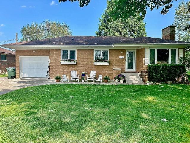 house for rent in 338 Barry Avenue Tecumseh, Ontario
