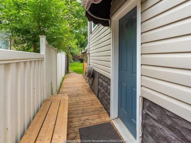 house for rent in 3577 King Unit# Basement Windsor, Ontario