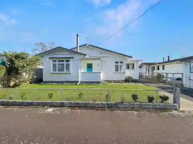 house for rent in 38 Sedcole Street, Pahiatua, New Zealand