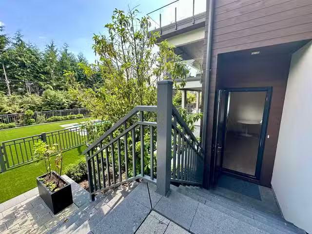 House for rent in Vancouver, West Vancouver, 660 St Andrews Ro.