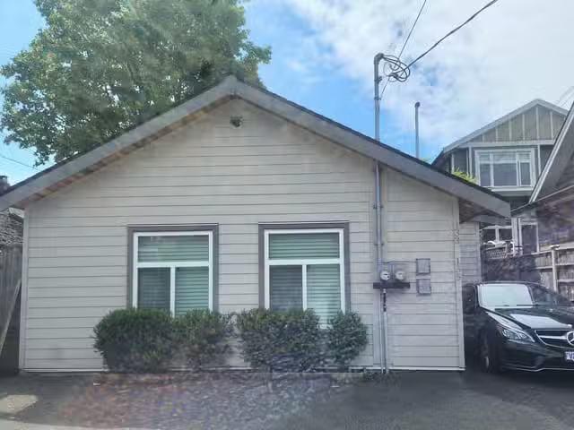 House for rent in Vancouver, Vancouver East, 135 20th W Cambie.