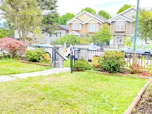 House for rent in Vancouver, Vancouver East, 4831 Culloden Str.