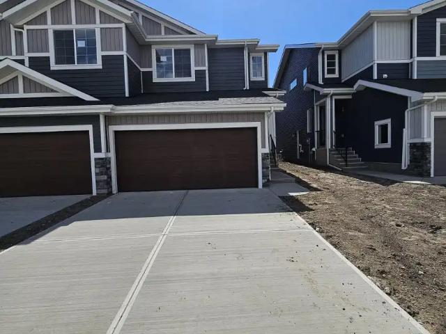 House for rent in Waterford Chestermere