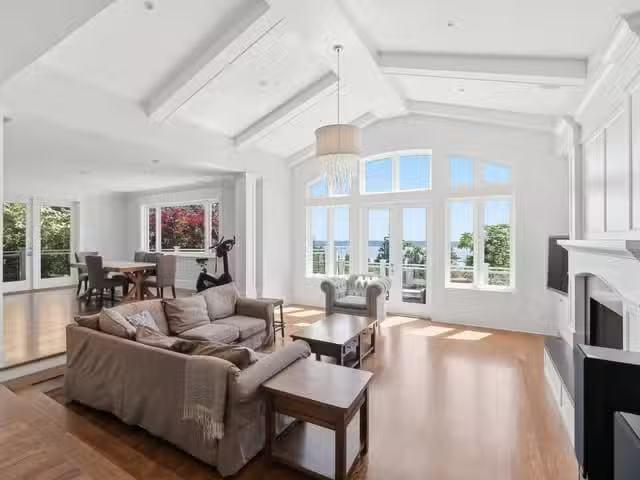 House for rent in West Vancouver, West Vancouver, 4659 Woodgre.