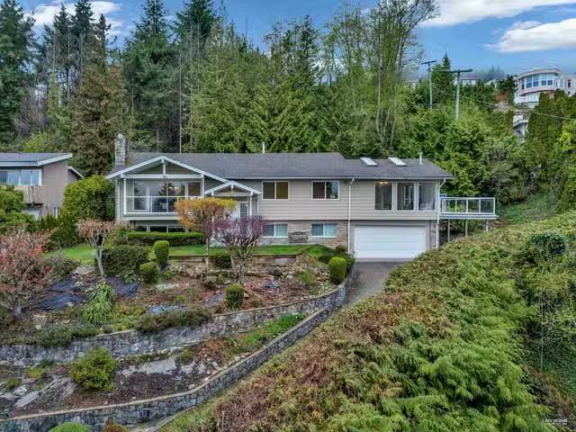House for rent in West Vancouver, West Vancouver, 675 St. Andr.