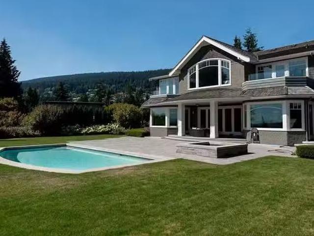 House for rent in West Vancouver, West Vancouver, 1028 Grovela.