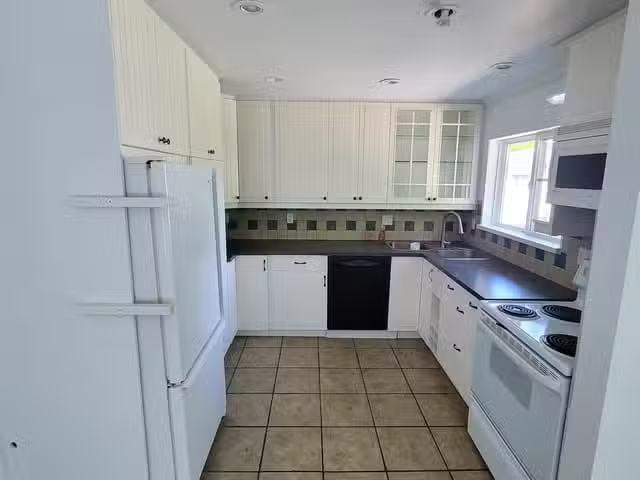 House for rent in White Rock, South Surrey White Rock, 15439 O.