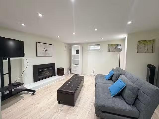 House for rent in White Rock, South Surrey White Rock, 13220 1.