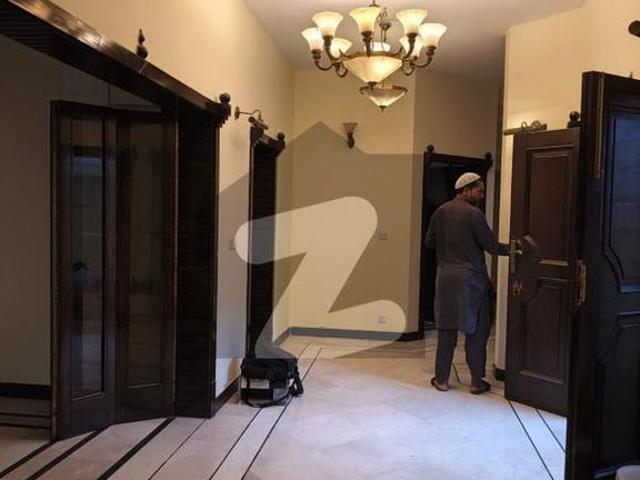 House for rent in E 7