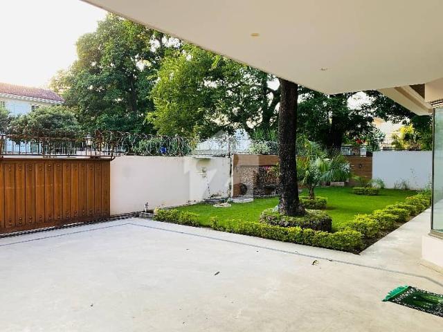 House for rent in f7
