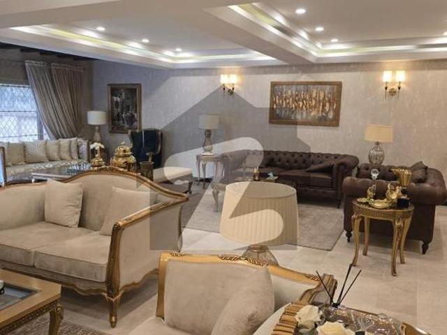 House for rent in f6 F 6