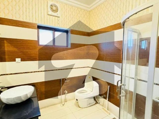 House for rent in f8 f 8