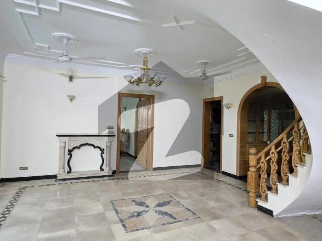 House for rent in f 7 islamabad f 8