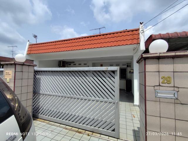 House for rent in JB town area