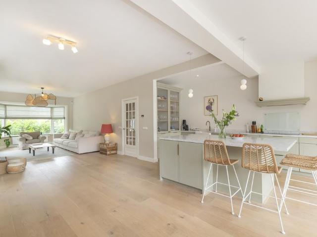 house for rent in Johan Wagenaarlaan 24 2102GC Heemstede Heemsteedse Dreef, Schildersbuurt en omgeving Heemstede