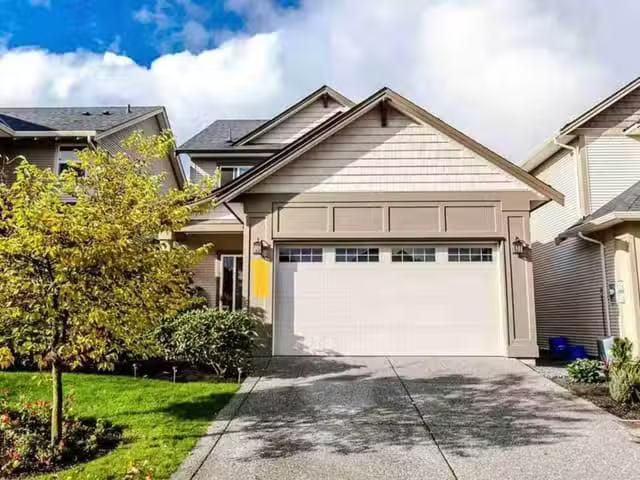 House for rent in Langley, Langley, basement 789x 211b Street.