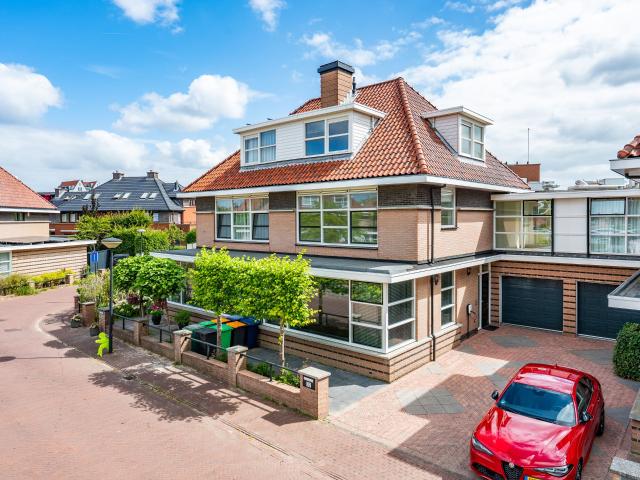 house for rent in Luchtenburgplein 32 2548RC Den Haag Parkbuurt oosteinde Den Haag