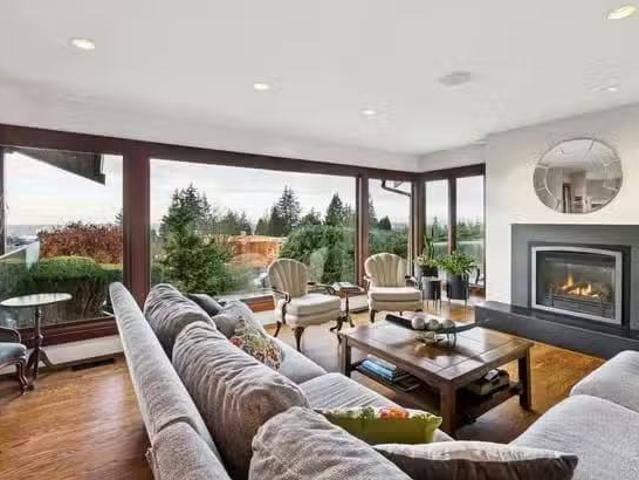 House for rent in North Vancouver, North Vancouver, 124 Carisb.