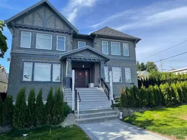 House for rent in North Vancouver, North Vancouver, 402 West 2.