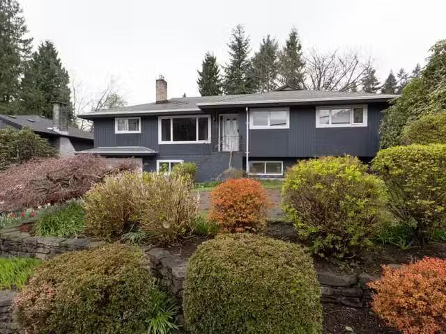 House for rent in North Vancouver, North Vancouver, 923 Plymou.