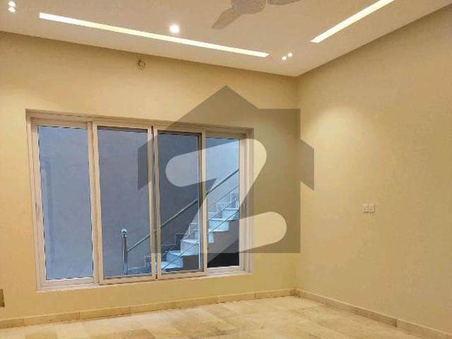 House For rent In Rs. 600000 E 11