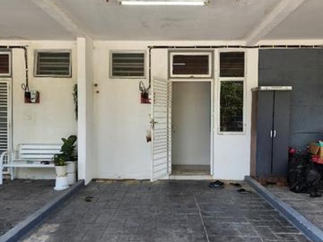 House for rent or serious buyer