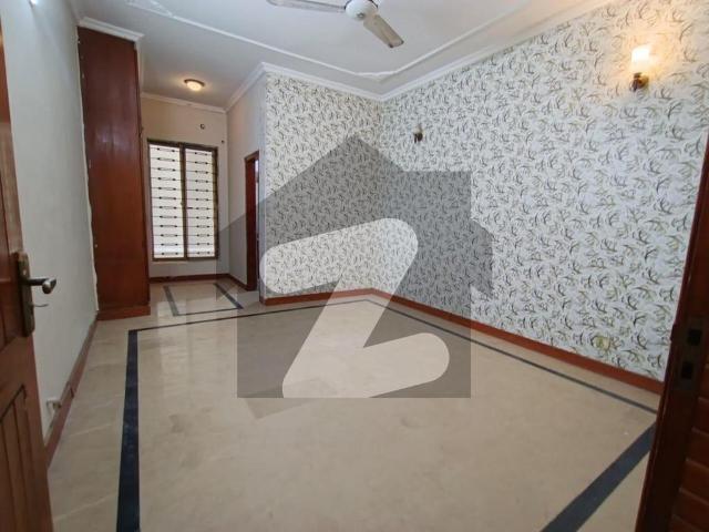 House for rent sector e11 size 10 marla top location e 11