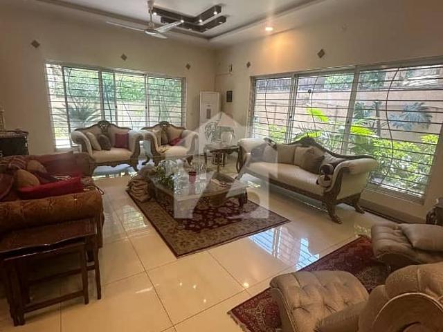 House for rent sector f 10 size two kanal good location