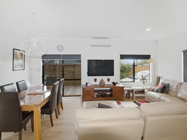 House for Rent Spacious family home with exceptional indoor outdoor living!