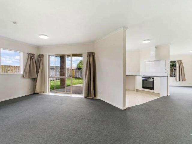House for Rent Spacious & modern family haven!