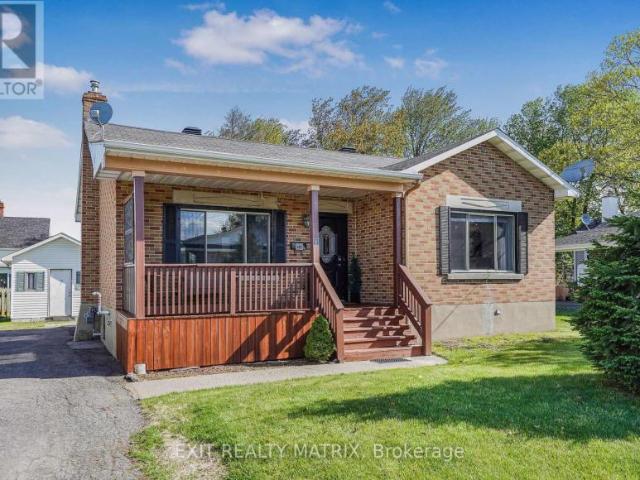 House Hawkesbury ON 102551565