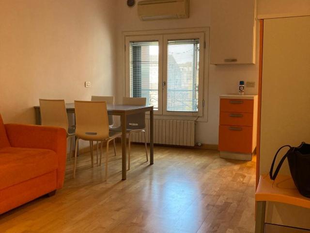 House Id 2008_118 vic. Piazzale Roma VENEZIA VE 55.0mq