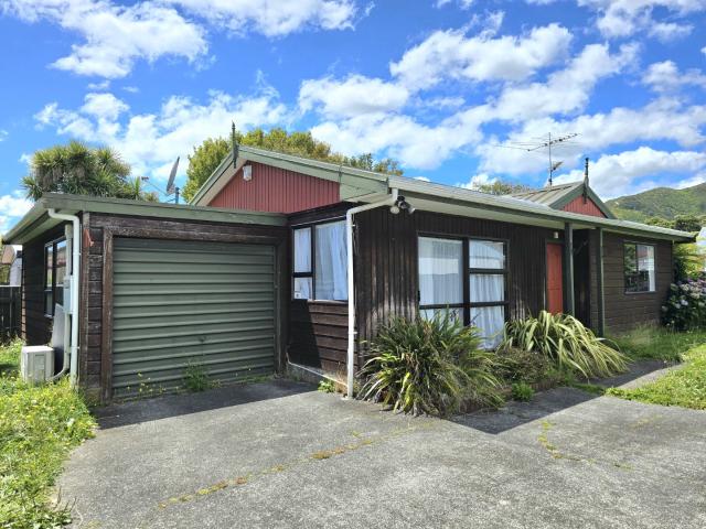 house in 49B Cambridge Terrace, Waiwhetu, Lower Hutt